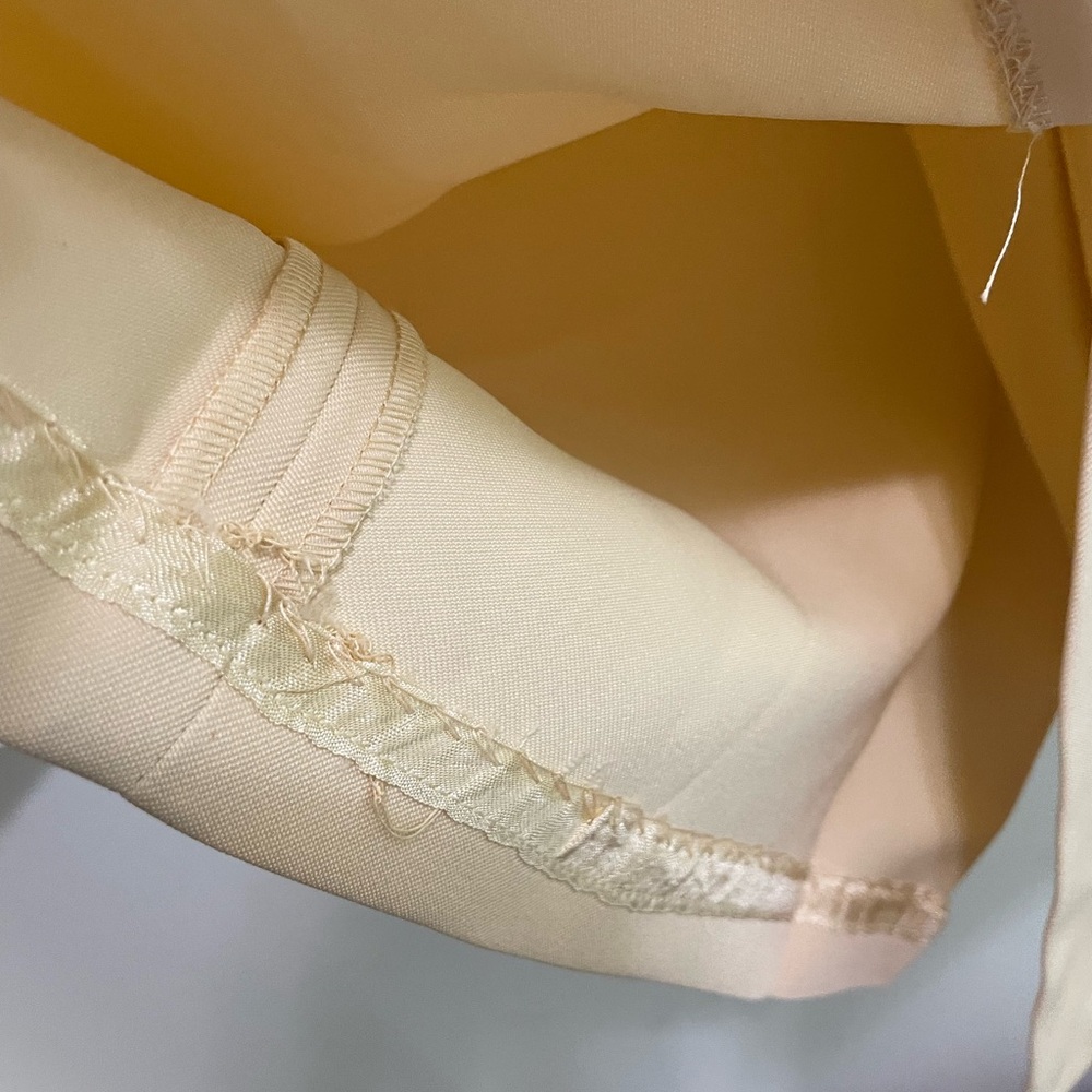 Vintage ((Bobbie Brooks)) fitted Cream Middi Skirt - Picture 5 of 7